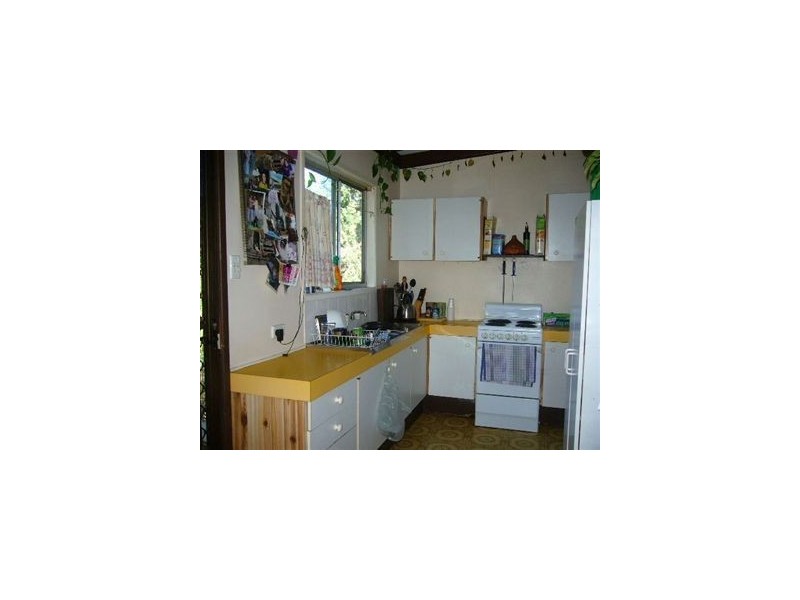 26 Carwell Avenue, Petrie QLD 4502