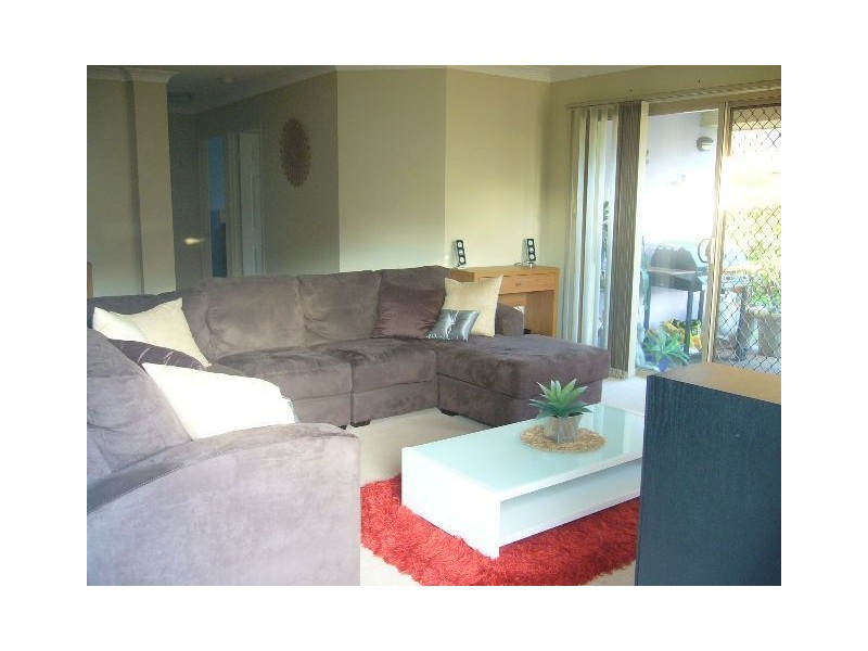 1 Page, North Lakes QLD 4509