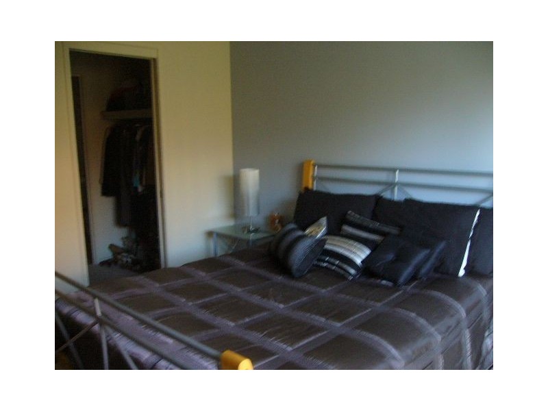 1 Page, North Lakes QLD 4509