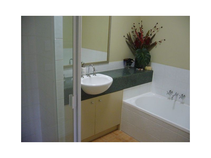 1 Page, North Lakes QLD 4509