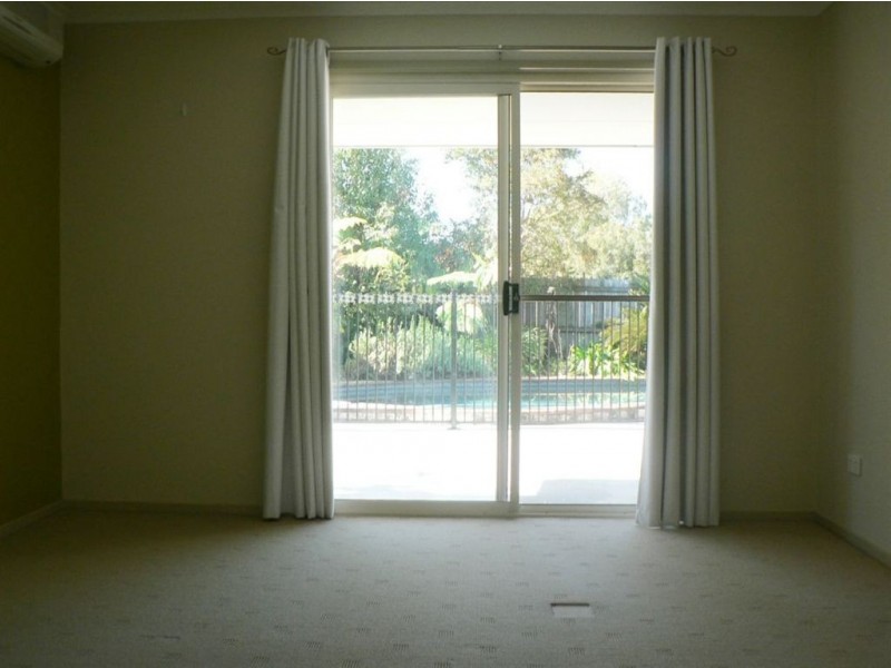 2 Bremer Ct, Murrumba Downs QLD 4503