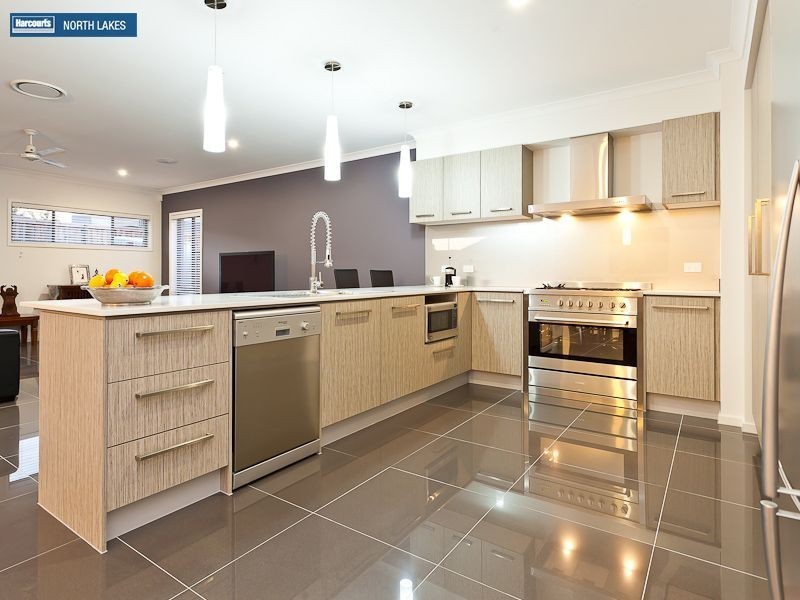 40 Nicklaus Parade, North Lakes QLD 4509