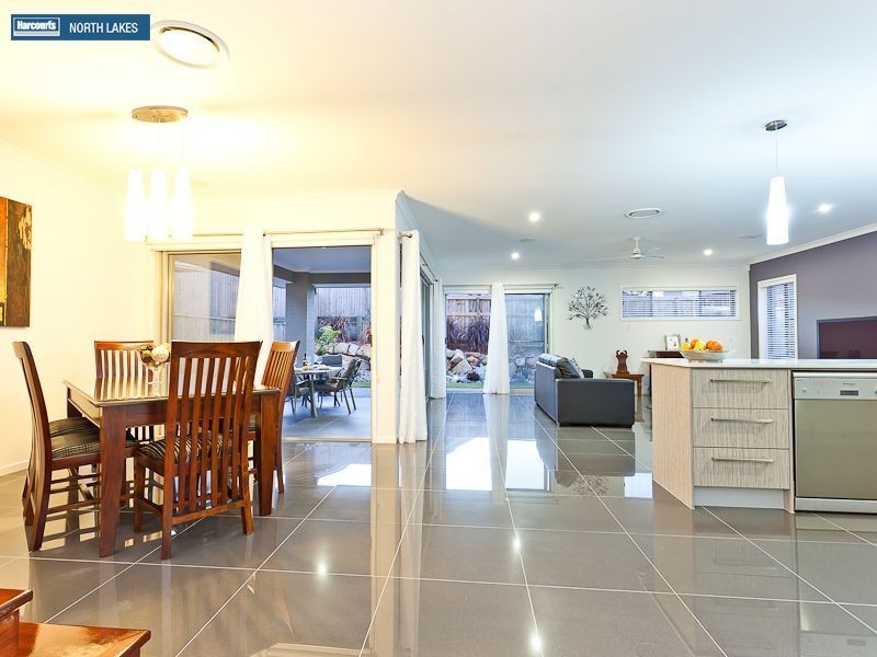 40 Nicklaus Parade, North Lakes QLD 4509