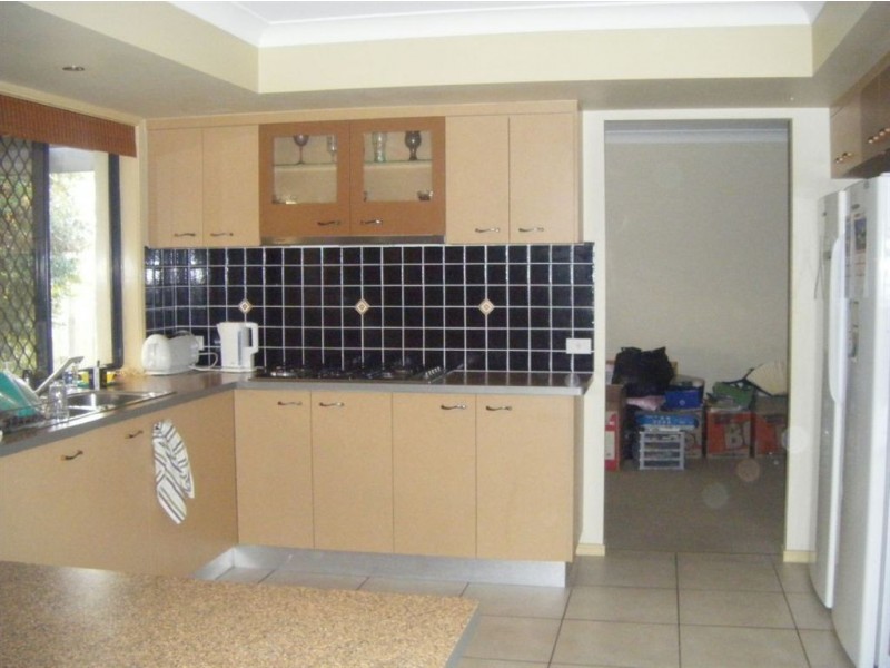 6 Drummond Court, North Lakes QLD 4509