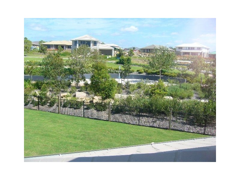 6 Armour Close, North Lakes QLD 4509