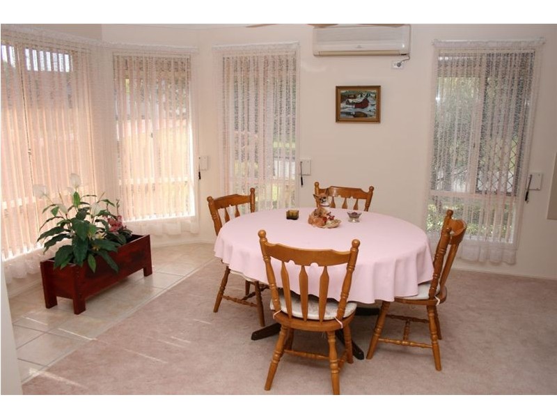 32 Lochside Drive, North Lakes QLD 4509