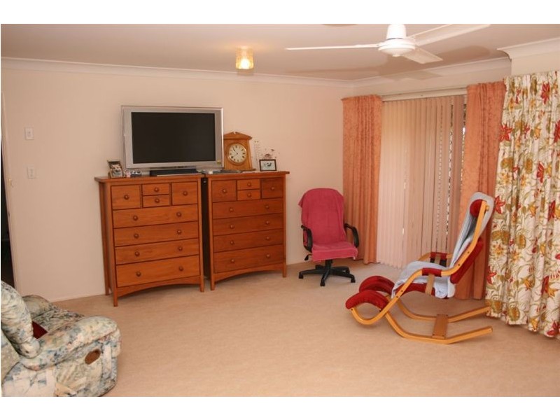 32 Lochside Drive, North Lakes QLD 4509