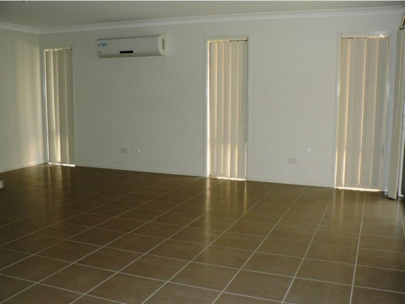 10 Yarrow Crt, Griffin QLD 4503