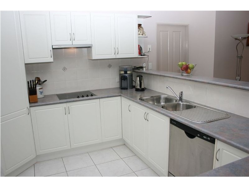 2 Chilton Crescent, North Lakes QLD 4509