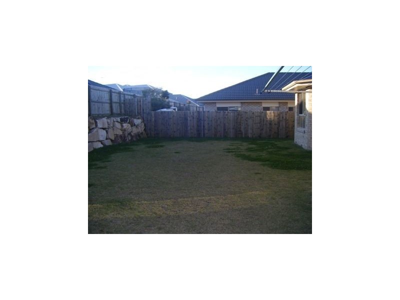 35 Wallaroo Circuit, North Lakes QLD 4509