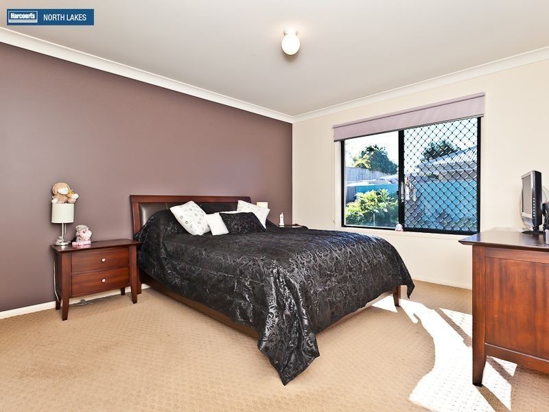 24 Dotterel Crescent, North Lakes QLD 4509