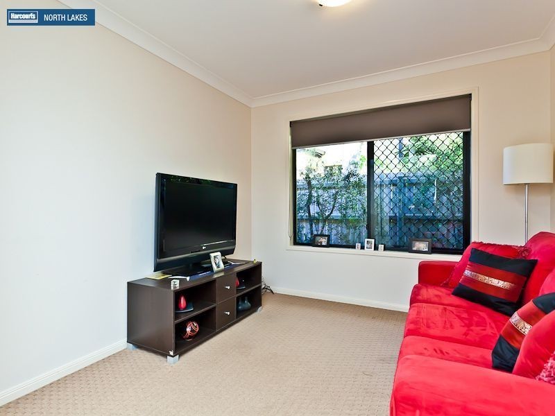 24 Dotterel Crescent, North Lakes QLD 4509