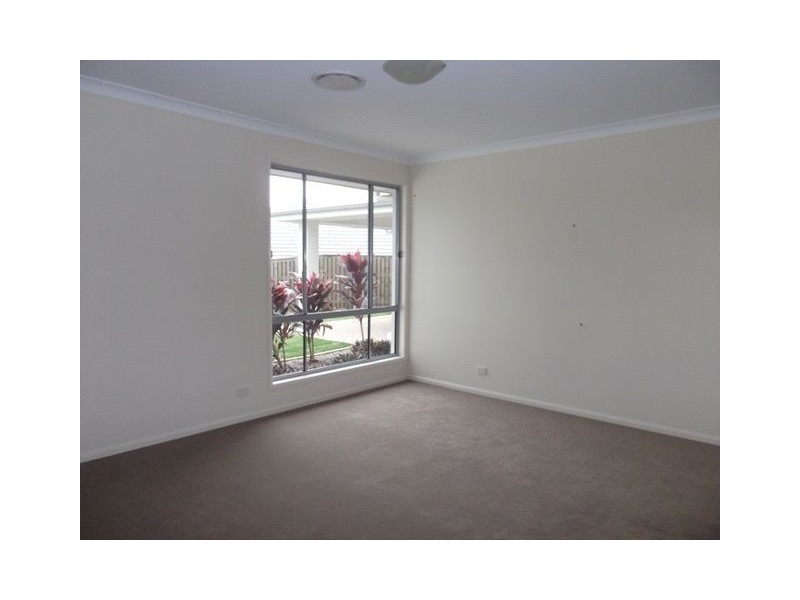 10 Gleeson, North Lakes QLD 4509