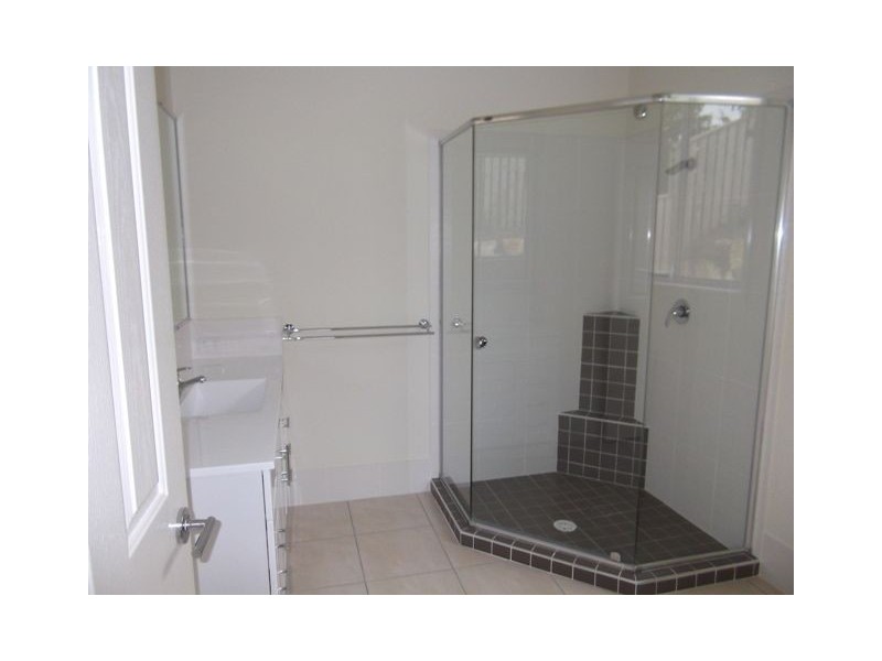 10 Gleeson, North Lakes QLD 4509