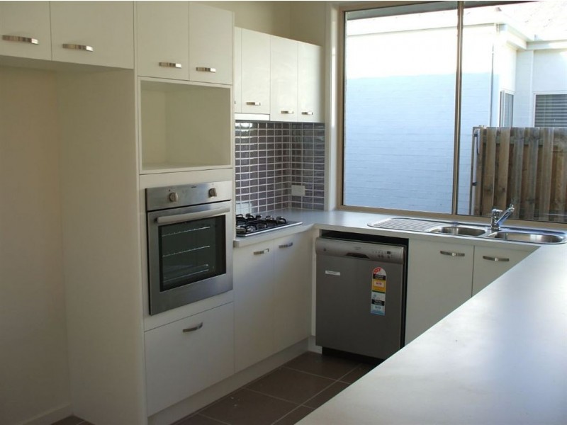 34 Lacebark, North Lakes QLD 4509