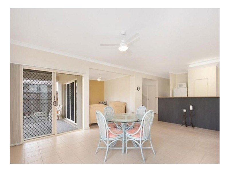 6 Armour Close, North Lakes QLD 4509