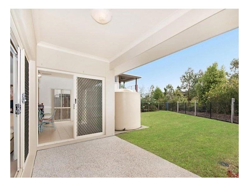 6 Armour Close, North Lakes QLD 4509