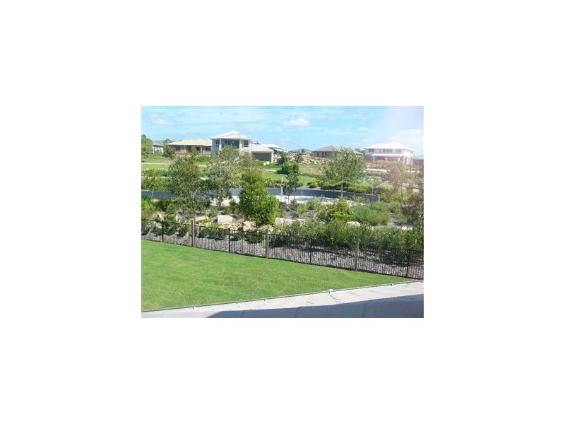 6 Armour Close, North Lakes QLD 4509