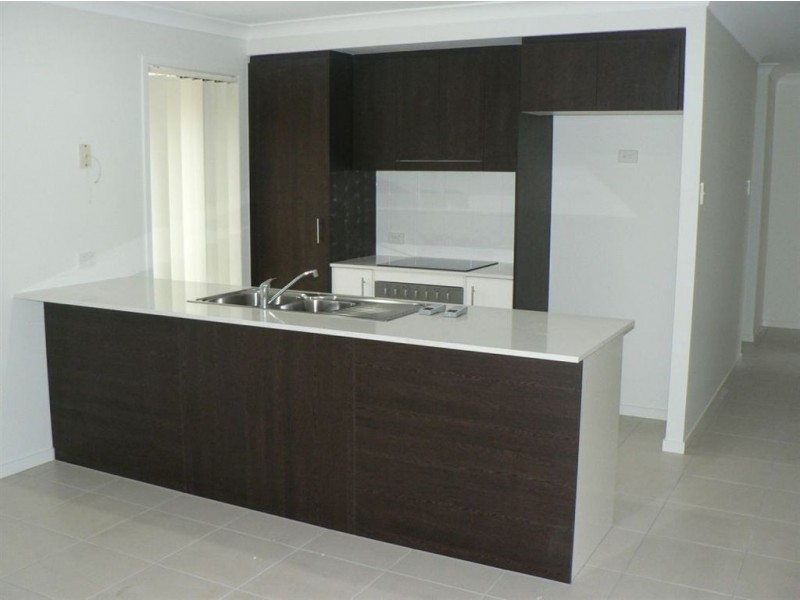 17 Kingston Ct, North Lakes QLD 4509