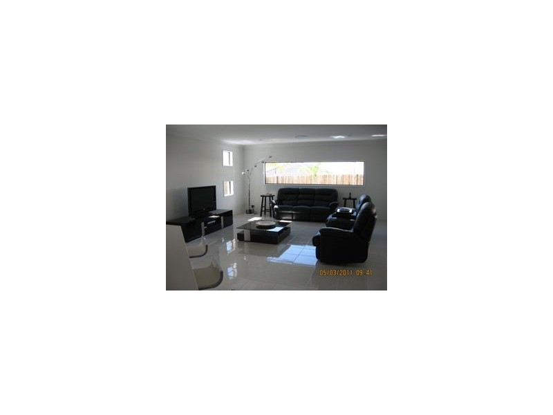 112 Mackintosh Drive, North Lakes QLD 4509