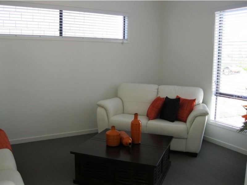 112 Mackintosh Drive, North Lakes QLD 4509
