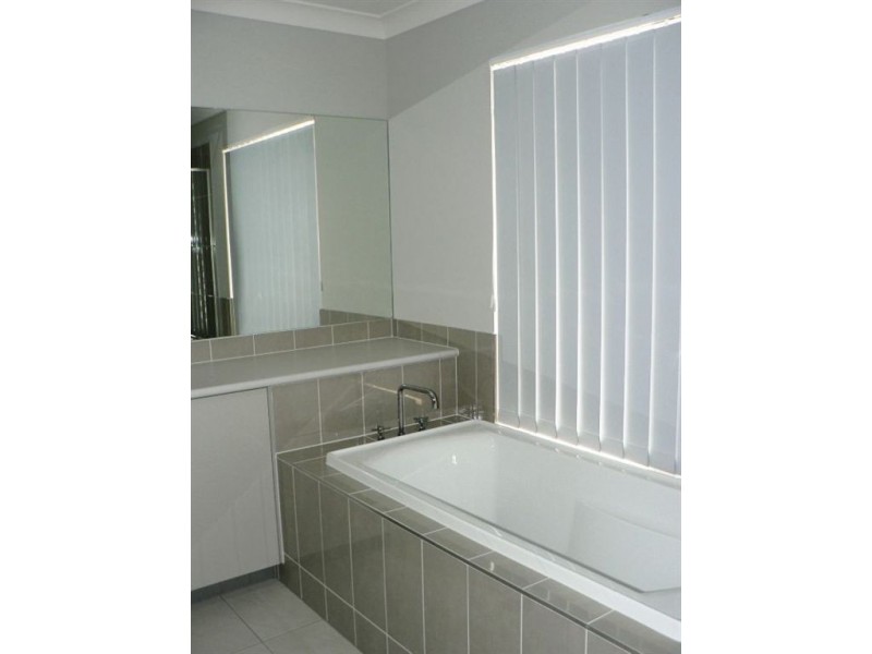 4 Yarrow Ct, Griffin QLD 4503