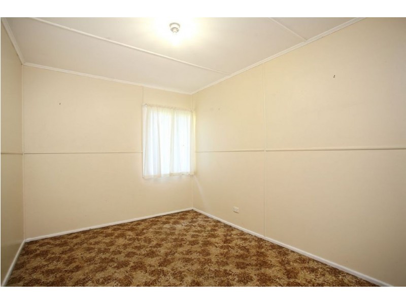 33 Hedge Street, Strathpine QLD 4500