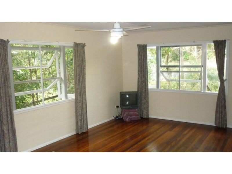 33 Hedge Street, Strathpine QLD 4500