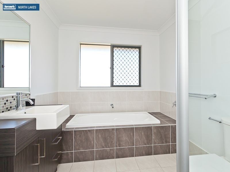 4 Crenshaw Street, North Lakes QLD 4509