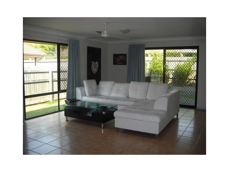 9 Pearson Court, North Lakes QLD 4509