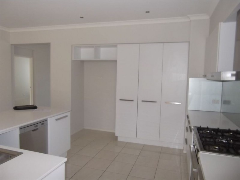 17 Capparis, North Lakes QLD 4509