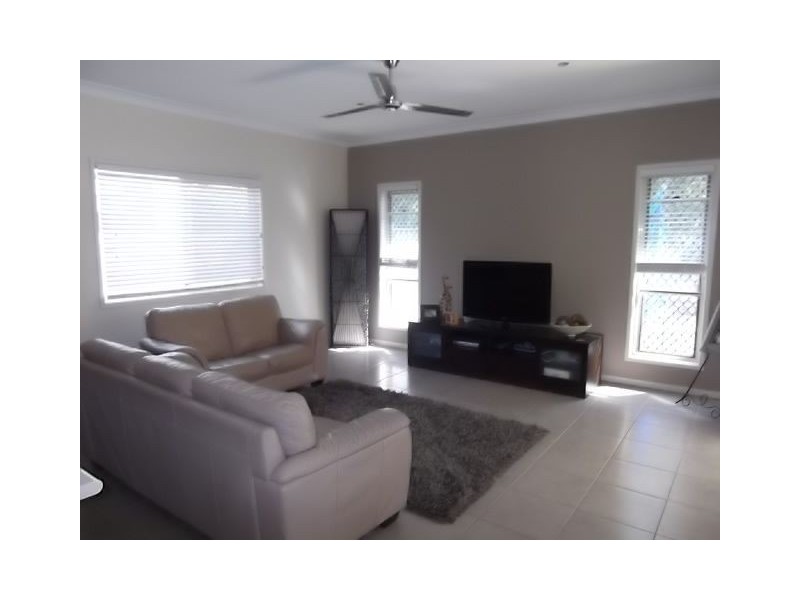 32 Mulgara, North Lakes QLD 4509