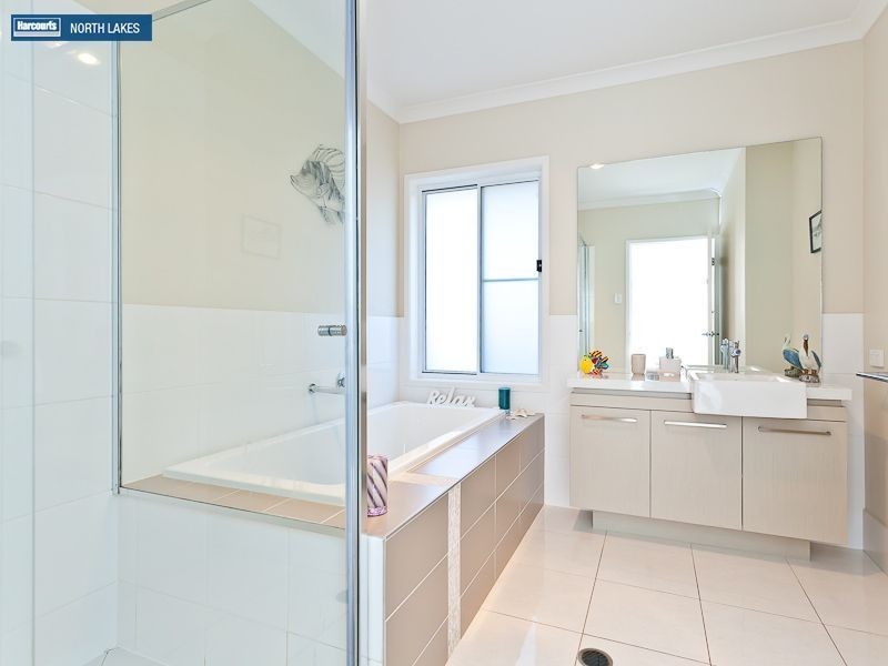 19 Rawlins Crescent, North Lakes QLD 4509