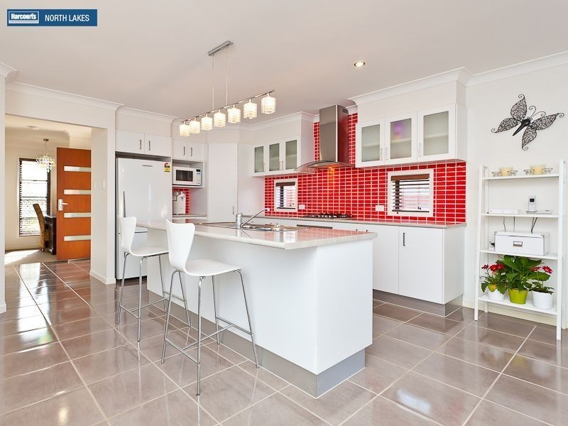 17 Langham Crescent, North Lakes QLD 4509