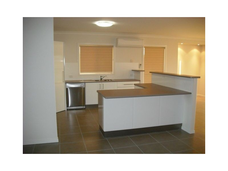 34 Sunstone Circuit, Mango Hill QLD 4509