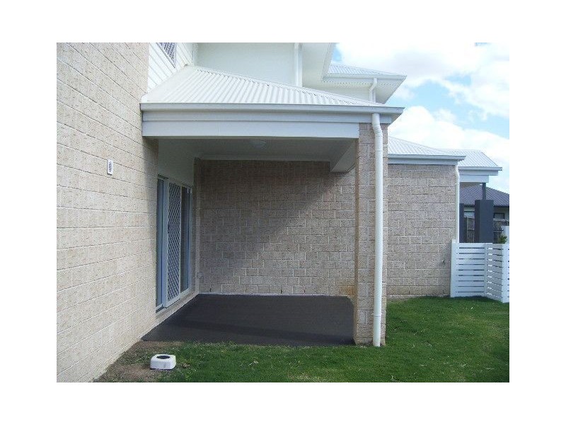 1/5 Kangaroo Street, North Lakes QLD 4509
