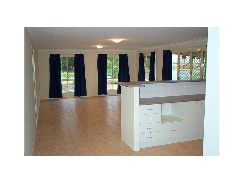 2 Ainslie Street, North Lakes QLD 4509