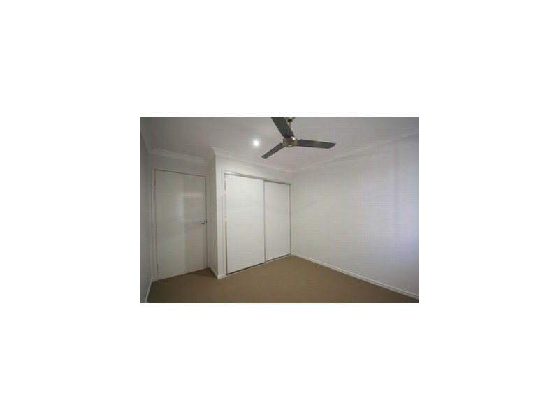 4 Sears Parade, North Lakes QLD 4509