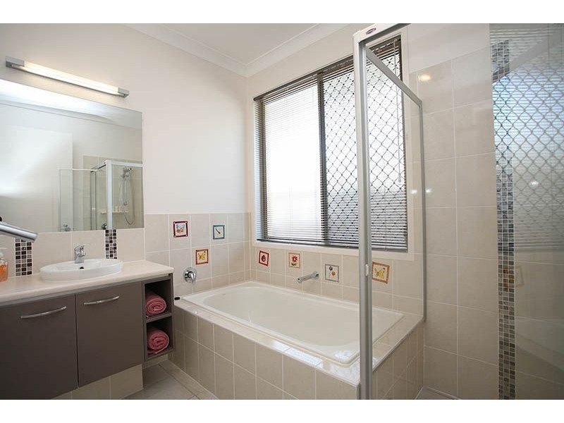 39 Langer Cct, North Lakes QLD 4509