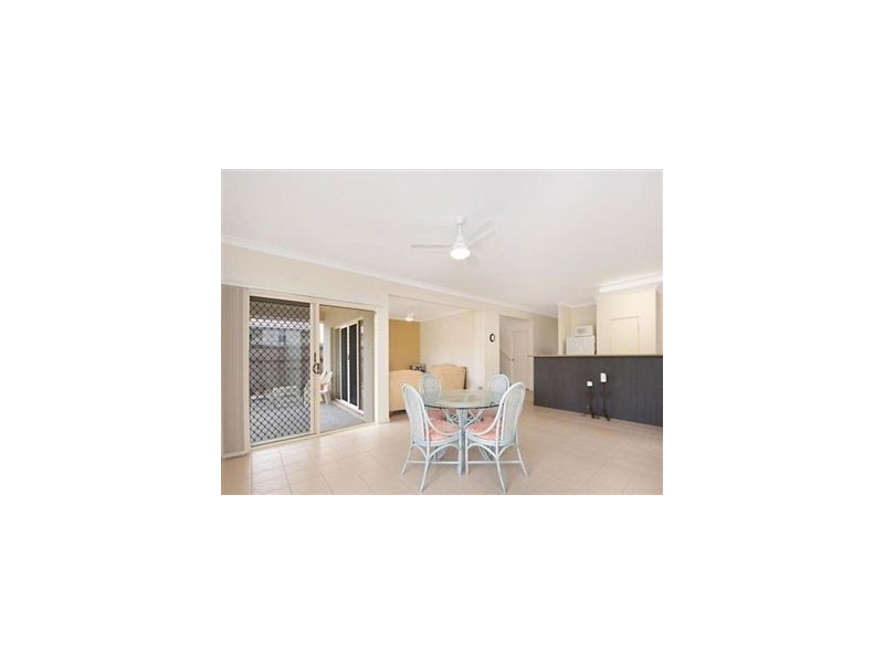 6 Armour Close, North Lakes QLD 4509