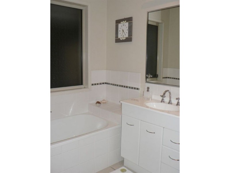 12 Moorrinya Cct, North Lakes QLD 4509