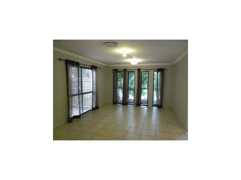 10 Tamarind Street, North Lakes QLD 4509