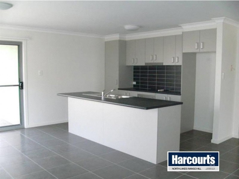 8 Dunes Crescent, North Lakes QLD 4509