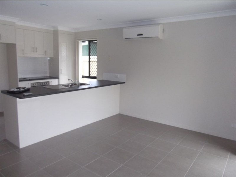 84 Mackintosh Drive, North Lakes QLD 4509
