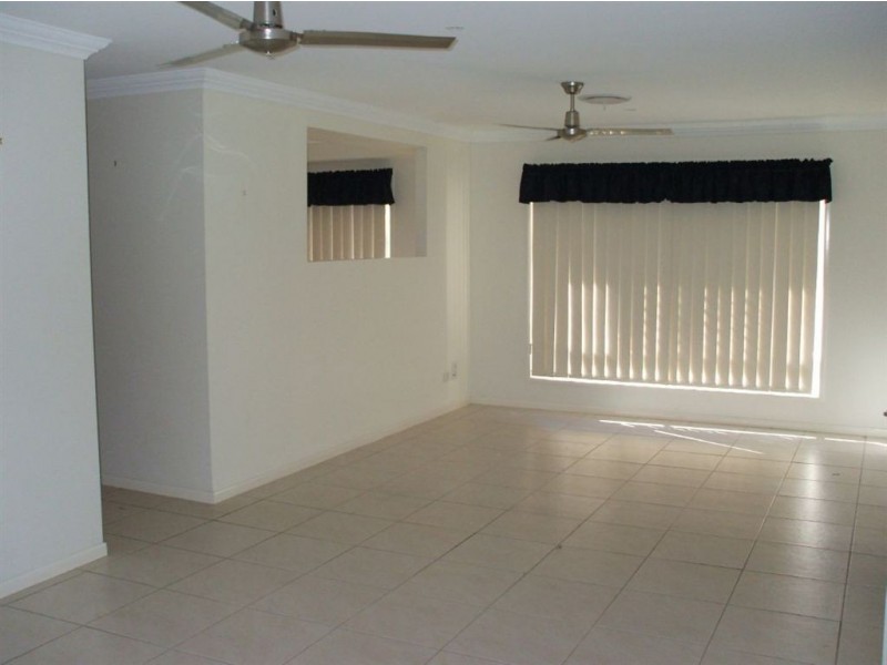 10 Crawford Street, North Lakes QLD 4509
