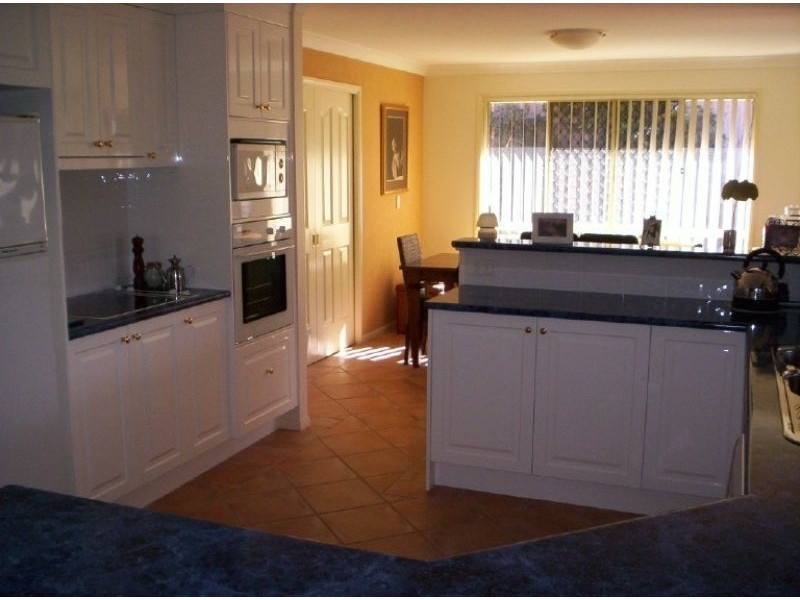 8 Chilton Crescent, North Lakes QLD 4509