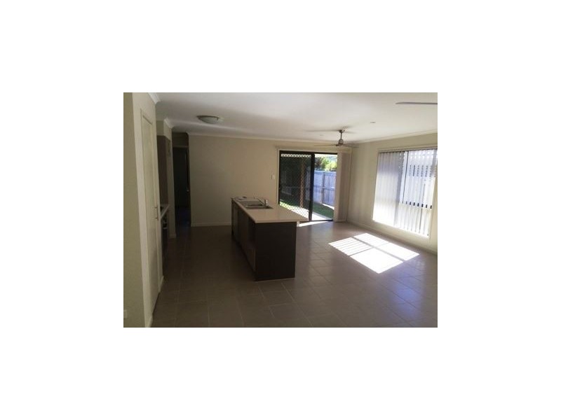 75 Daintree Circuit, North Lakes QLD 4509