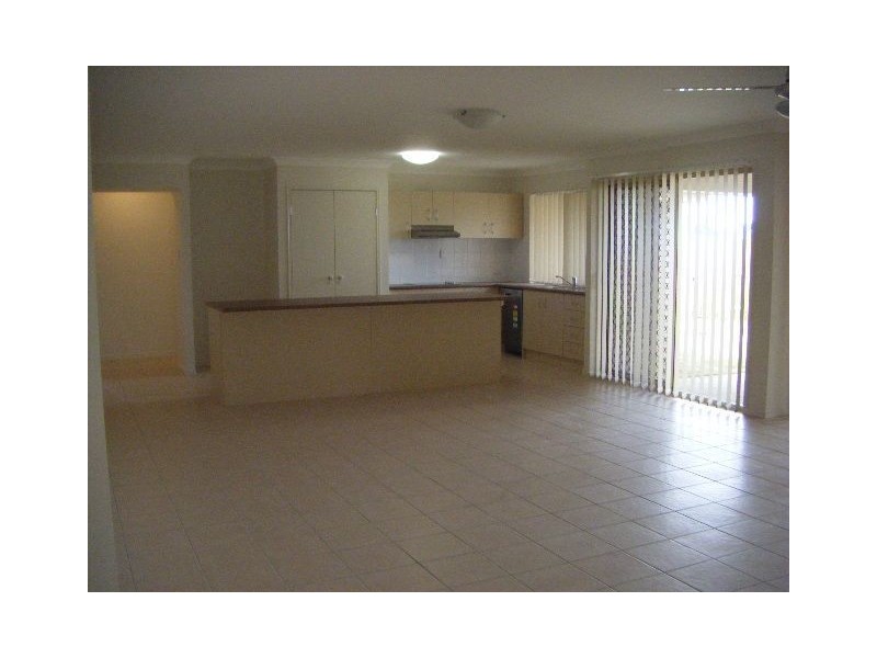 6 plover street, Warner QLD 4500