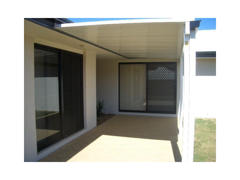 15 Cherrytree Cresent, Upper Caboolture QLD 4510