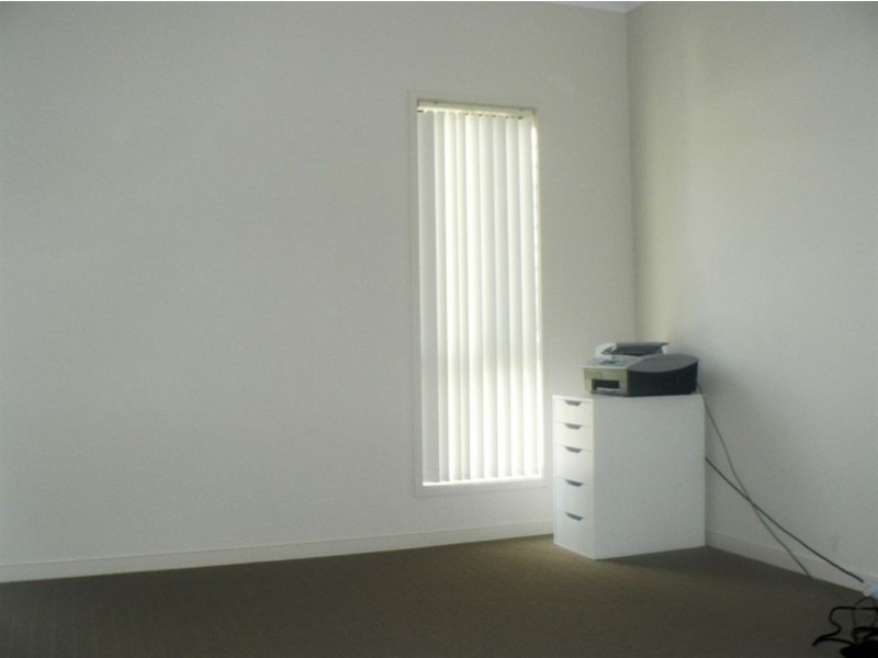 60 Langer Cct, North Lakes QLD 4509